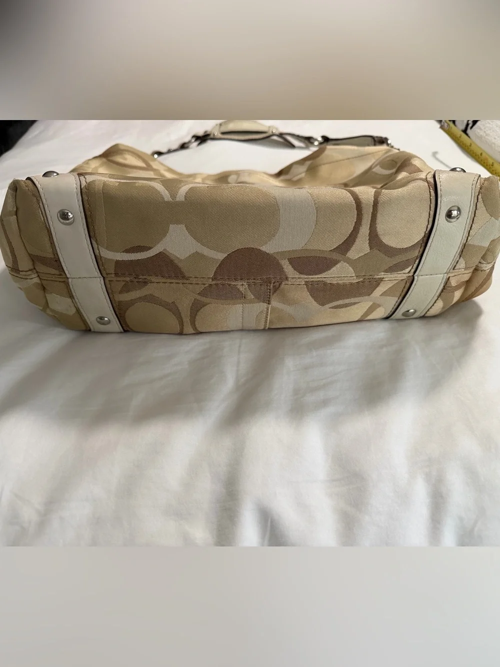 Y2K Coach Shoulder Bag - Tan colors